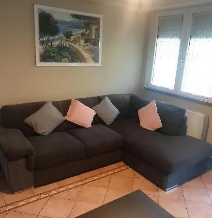 Chri02house